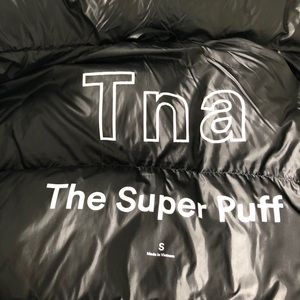 Like new  TNA super puff mid, size S in Black